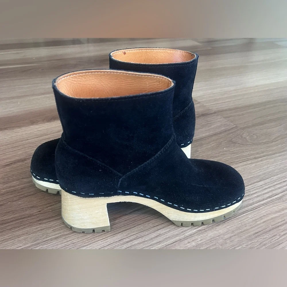 Swedish Hasbeens Bootie Wood Heel Black Suede EU 36 US 6